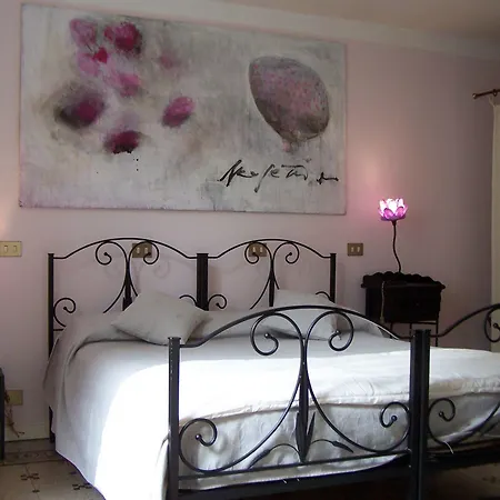 Abatjour Eco-Friendly B&B 3*