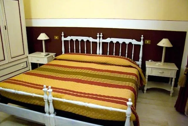 Abatjour Eco-Friendly B&B 3*